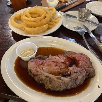 The Willow - My third visit prime rib medium rare, onion rings, real horseradish, fresh baked bread for the table. - American Near Me - Washington Court House, Ohio The Willow - My third visit prime rib medium rare, onion rings, real horseradish, fresh baked bread for the table. - American Near Me - Washington Court House, Ohio