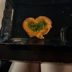 Kyoto Sushi - Salmon sashimi Seaweed Salad