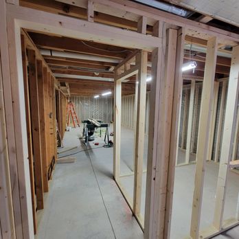 Hammer And A Fork - Basement finishing - General Contractors Near Me - Van Meter, Iowa