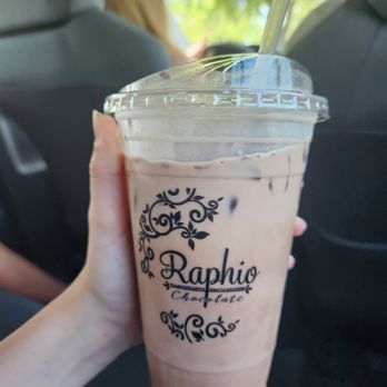 Raphio Chocolate - Chocolatiers & Shops Near Me - Fresno, California Raphio Chocolate - Chocolatiers & Shops Near Me - Fresno, California
