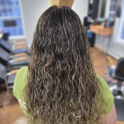 Amber Aura Beauty Bar