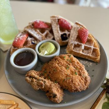 Horsefeather - Chicken and waffles - New American Near Me - Palo Alto, California