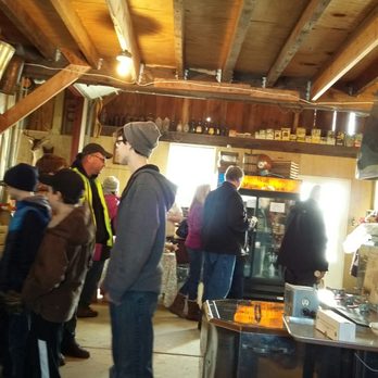 Wolf Maple Products Farm - Wolf Maple sampling / product purchase room - Farms Near Me - Middleport, New York