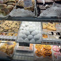Fine Sweet Shoppe - October 2025 Pastry Case