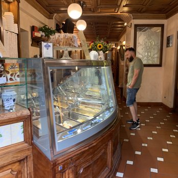 Vivoli - Ice Cream & Frozen Yogurt Near Me - Florence, FI Vivoli - Ice Cream & Frozen Yogurt Near Me - Florence, FI