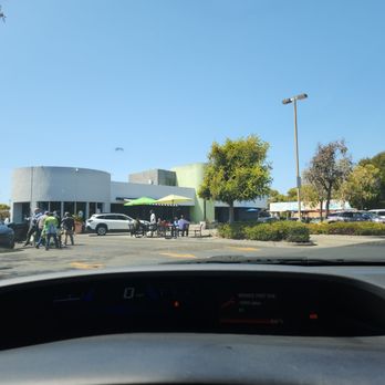 Shoreline Car Wash - Business is booming on this beautiful Saturday - Car Wash Near Me - Alameda, California Shoreline Car Wash - Business is booming on this beautiful Saturday - Car Wash Near Me - Alameda, California
