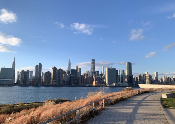 Gantry Plaza State Park by null