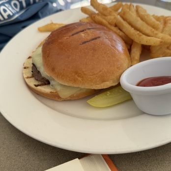North Harbor Club - Kids Cheeseburger and Fries - New American Near Me - Davidson, North Carolina North Harbor Club - Kids Cheeseburger and Fries - New American Near Me - Davidson, North Carolina
