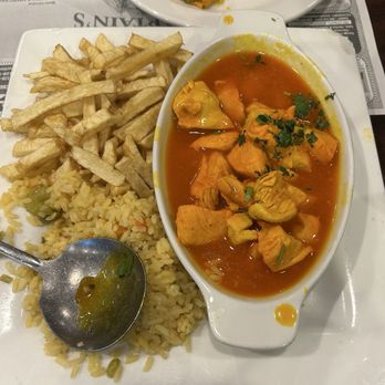 Captains Place - Chicken Mozambique - Seafood Near Me - Acushnet, Massachusetts