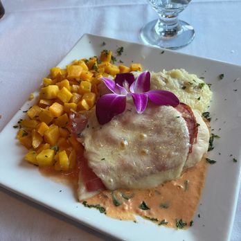 Cafe Lafayette Dinner Train - Chicken Saltimbocca - New American Near Me - Lincoln, New Hampshire