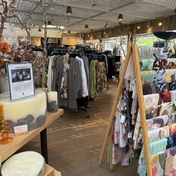 GARDENWORKS at Mandeville - Cafes Near Me - Burnaby, British Columbia
