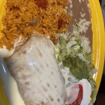 La Fuente Mexican Restaurant - Lunch chimichanga - Mexican Near Me - Smithville, Missouri