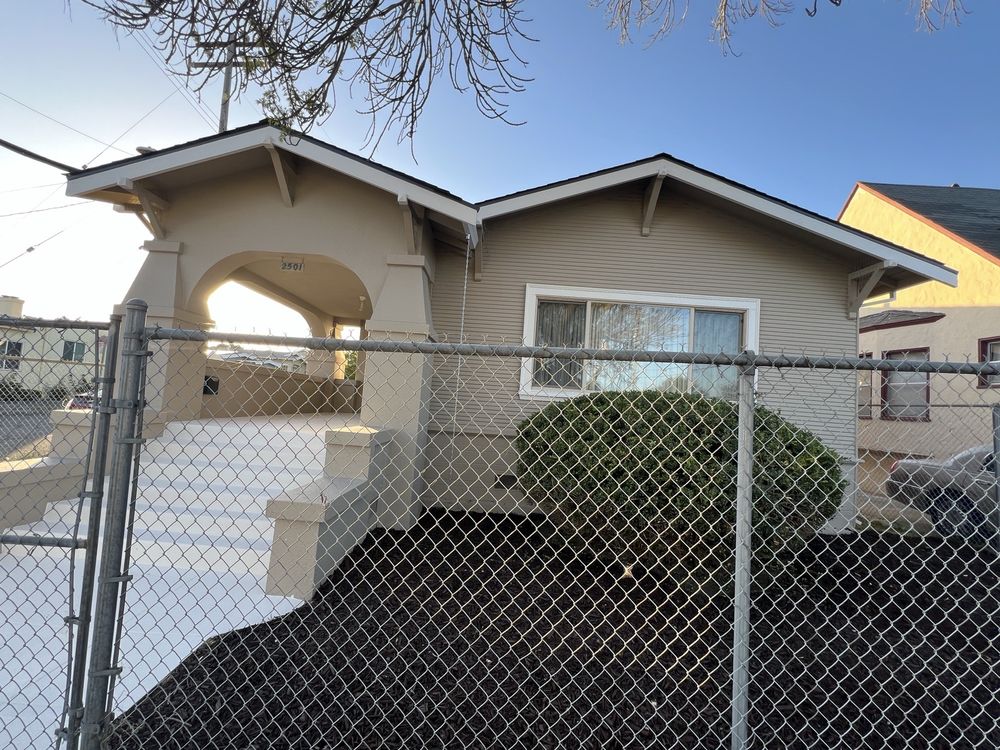 Slide of Monarca General Construction