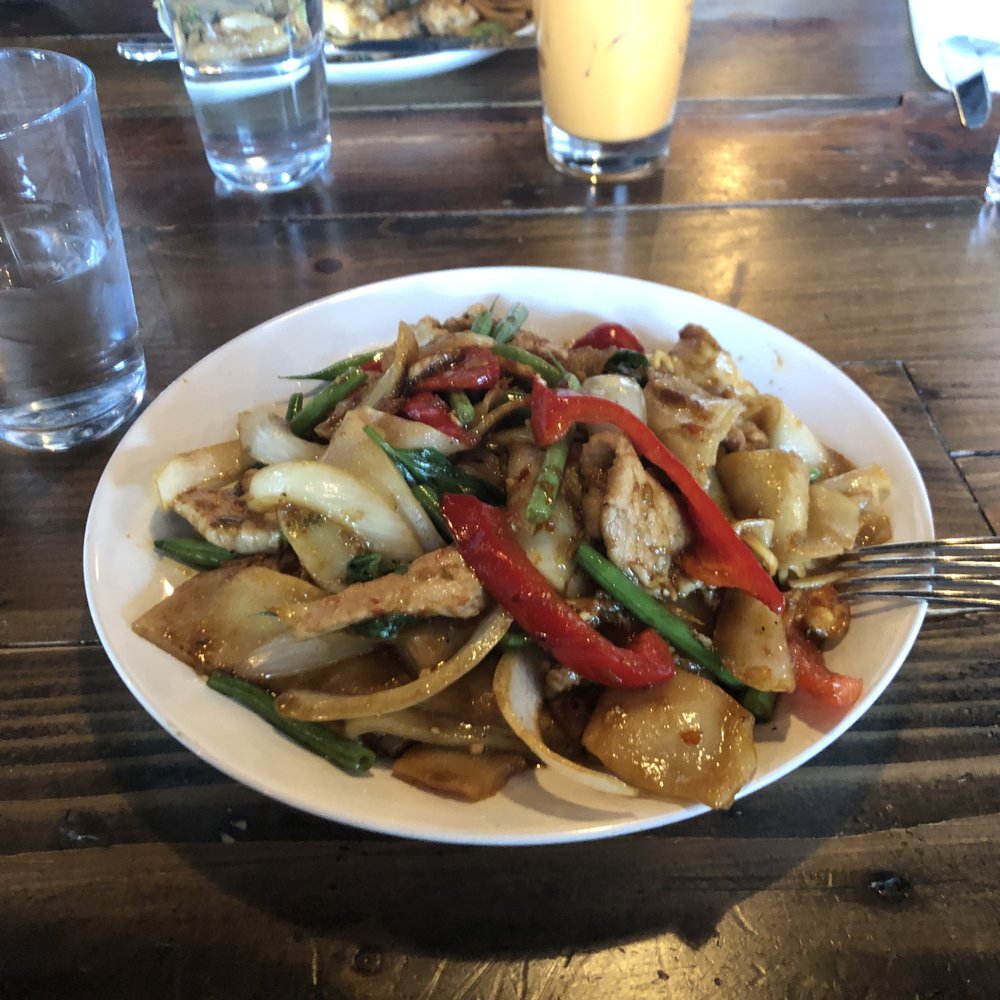 AppeThai - Pad Kee Mow - Thai Near Me - Brown Deer, Wisconsin AppeThai - Pad Kee Mow - Thai Near Me - Brown Deer, Wisconsin