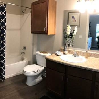 Vantage at Waco - A1E Bathroom - Apartments Near Me - Waco, Texas Vantage at Waco - A1E Bathroom - Apartments Near Me - Waco, Texas