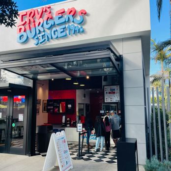 Irv's Burgers - Cool spot - Burgers Near Me - Torrance, California