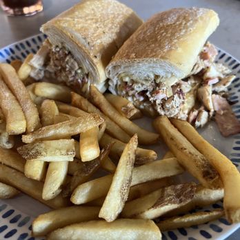 Café Si O Si - El Trio ($17.50) (ham, pernil, & chicken) - Breakfast & Brunch Near Me - San Juan, Puerto Rico Café Si O Si - El Trio ($17.50) (ham, pernil, & chicken) - Breakfast & Brunch Near Me - San Juan, Puerto Rico