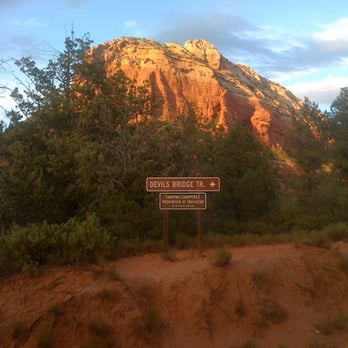 Devil's Bridge Trail - Hiking Near Me - Sedona, Arizona