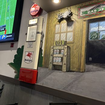 Thirsty's Brew Pub and Grill - Restaurant decorations - American Near Me - Hays, Kansas