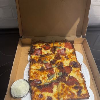 Thunderbird Pies - Honey bastard - Pizza Near Me - Dallas, Texas Thunderbird Pies - Honey bastard - Pizza Near Me - Dallas, Texas