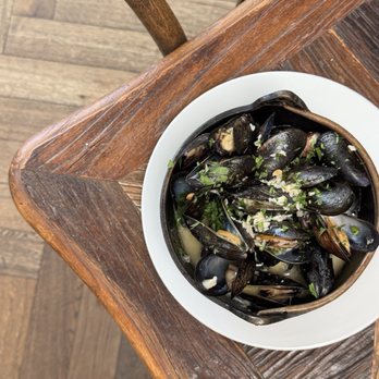 OSTE - Sofia mussels - Italian Near Me - Los Angeles, California