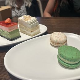 Strawberry Matcha Cake Strawberry Matcha Cake