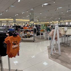 Von Maur Corbin Park