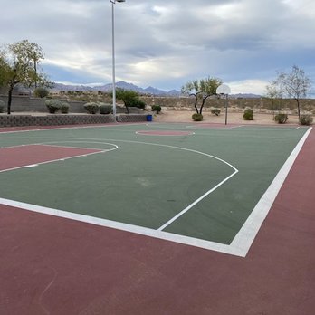 Mountain View Park - Empty basketball court, free to use! - Parks Near Me - Laughlin, Nevada