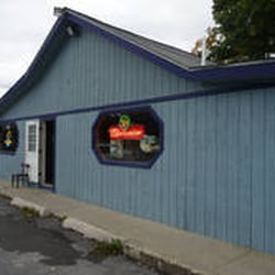 Lolly's Airport Inn