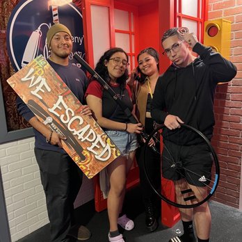 Red Door Escape Room - Escape Games Near Me - Oxnard, California Red Door Escape Room - Escape Games Near Me - Oxnard, California