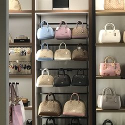 Coach Factory Store