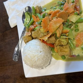 Zen Bistro - green curry - Thai Near Me - Daytona Beach, Florida