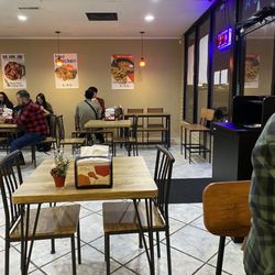 Kokio Chicken - Seating options