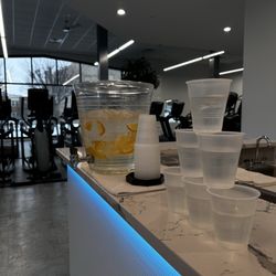 Fitometry Health Club - Fresh sliced orange water!