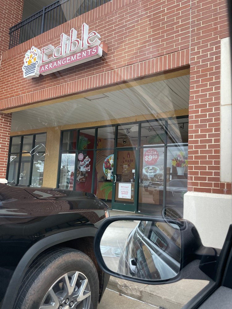 EDIBLE ARRANGEMENTS Updated October 2024 29 Reviews 3209 S