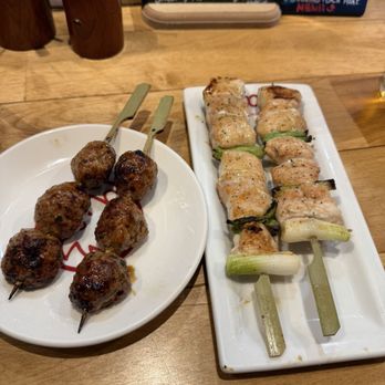 Torikizoku - Tsukune & jumbo breast skewers w/mixed spices (tare sauce would've definitely tasted better) - Japanese Near Me - Torrance, California Torikizoku - Tsukune & jumbo breast skewers w/mixed spices (tare sauce would've definitely tasted better) - Japanese Near Me - Torrance, California