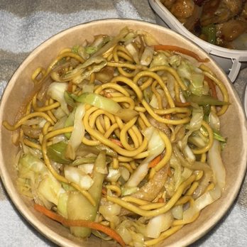 Tigawok - Chow Mein - 7.5/10 - Chinese Near Me - Irvine, California Tigawok - Chow Mein - 7.5/10 - Chinese Near Me - Irvine, California