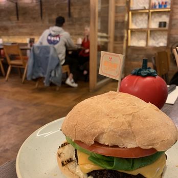 Gourmet Burger Kitchen - Small Classic Cheese GF - Burgers Near Me - London, XGL
