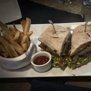 Broadway Grill - Sports Bars Near Me - Irvington, New York Broadway Grill - Sports Bars Near Me - Irvington, New York