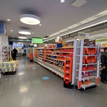 Duane Reade - a view of a grocery store - Drugstores Near Me - Astoria, New York Duane Reade - a view of a grocery store - Drugstores Near Me - Astoria, New York