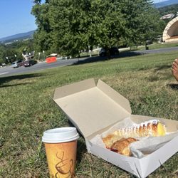Giovannis Pizza & Bakery