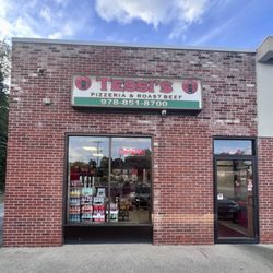 Tessi's Pizza & Roast Beef - Cute little place you need to be looking for or you'll pass it by?