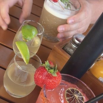 Finney's Crafthouse - Stevenson Ranch - Whiskey Smoke Show, Strawberry Cadillac, Baby Yoda Shooters - New American Near Me - Stevenson Ranch, California