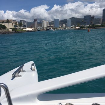 Makani Catamaran - Great view of Waikiki - Boating Near Me - Honolulu, Hawaii