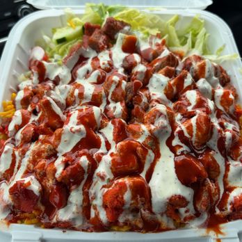 Oasis Chicken & Grill - Chicken and lamb combo platter with extra white and hot/red sauce - Halal Near Me - Franklin, Wisconsin Oasis Chicken & Grill - Chicken and lamb combo platter with extra white and hot/red sauce - Halal Near Me - Franklin, Wisconsin
