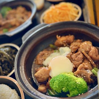 Ikka Sizzling Pot - 经典黄焖鸡米饭 套餐(有骨) / Yellow Braised Chicken (Bone-in) Combo.... Two thumbs up!! - Chinese Near Me - Arcadia, California Ikka Sizzling Pot - 经典黄焖鸡米饭 套餐(有骨) / Yellow Braised Chicken (Bone-in) Combo.... Two thumbs up!! - Chinese Near Me - Arcadia, California