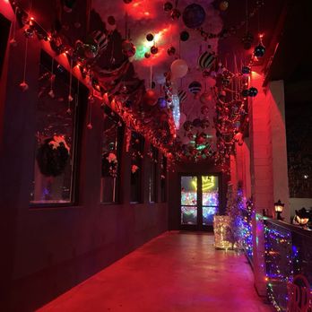 Queen Park Social - Entryway for Christmas - Bars Near Me - Charlotte, North Carolina Queen Park Social - Entryway for Christmas - Bars Near Me - Charlotte, North Carolina
