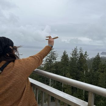 Astoria Column - Throwing a paper airplane on top of the Astoria column - Landmarks & Historical Buildings Near Me - Astoria, Oregon Astoria Column - Throwing a paper airplane on top of the Astoria column - Landmarks & Historical Buildings Near Me - Astoria, Oregon