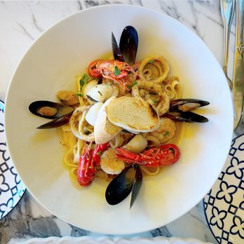 Garden House Latin Restaurant - Fettuccini di mares - Colombian Near Me - Miami Beach, Florida Garden House Latin Restaurant - Fettuccini di mares - Colombian Near Me - Miami Beach, Florida