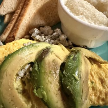Maxine's Cafe & Bakery - Breakfast & Brunch Near Me - Bastrop, Texas